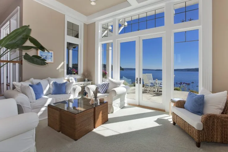 Living,Room,Water,Front,View